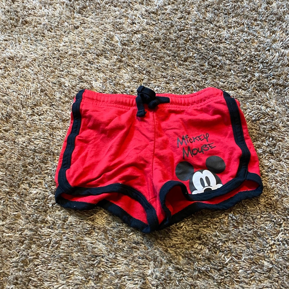 Micky Mouse shorts size 6/6x